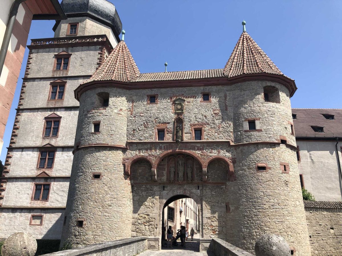 Die mittelalterliche Burg