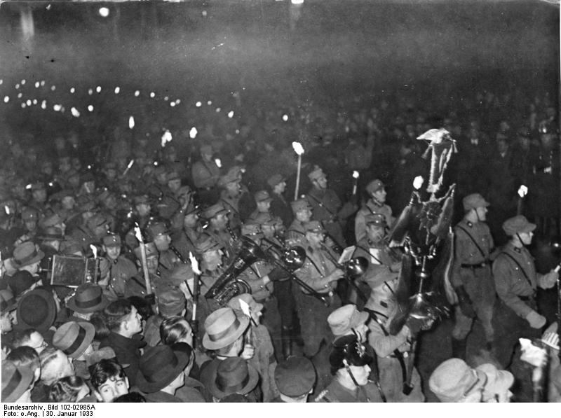 Fackelzug der Nationalsozialisten, Bundesarchiv, Bild 102-02985A / CC-BY-SA 3.0