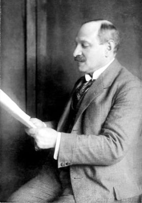 Das Bild zeigt Hugo Haase, einen führenden Politiker der SPD im Kaiserreich